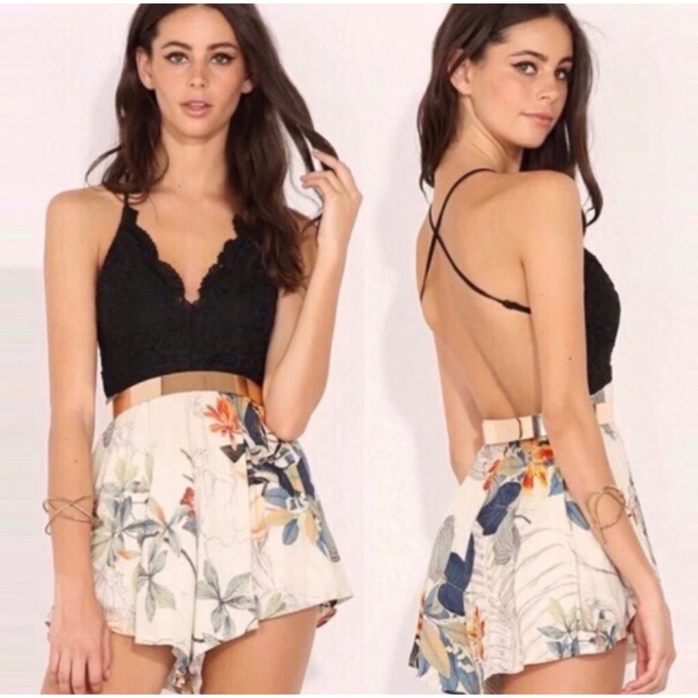 Black Lace Bodice Open Strappy
Back Floral‎ Romper Women's Medium